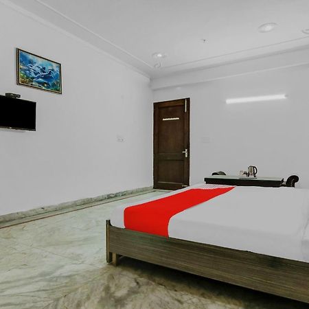 Hotel O Orlov โนอิดา ภายนอก รูปภาพ
